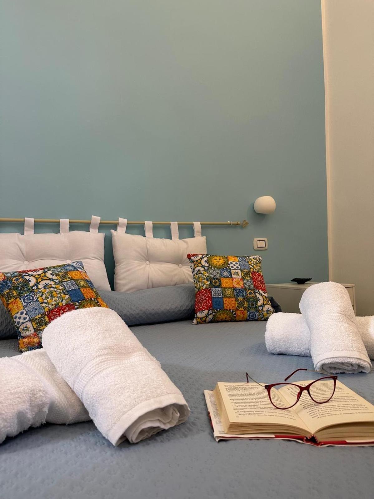 Madre Terra Apartment & Rooms 泰拉西尼 外观 照片