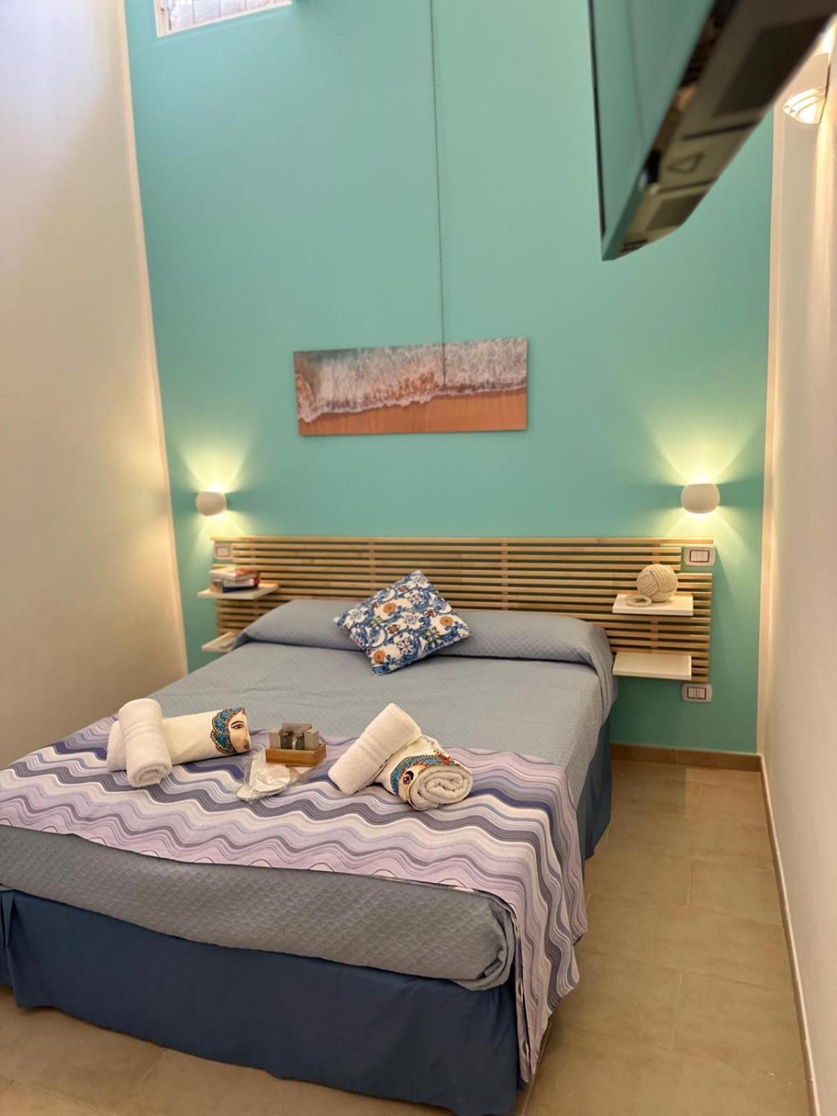 Madre Terra Apartment & Rooms 泰拉西尼 外观 照片
