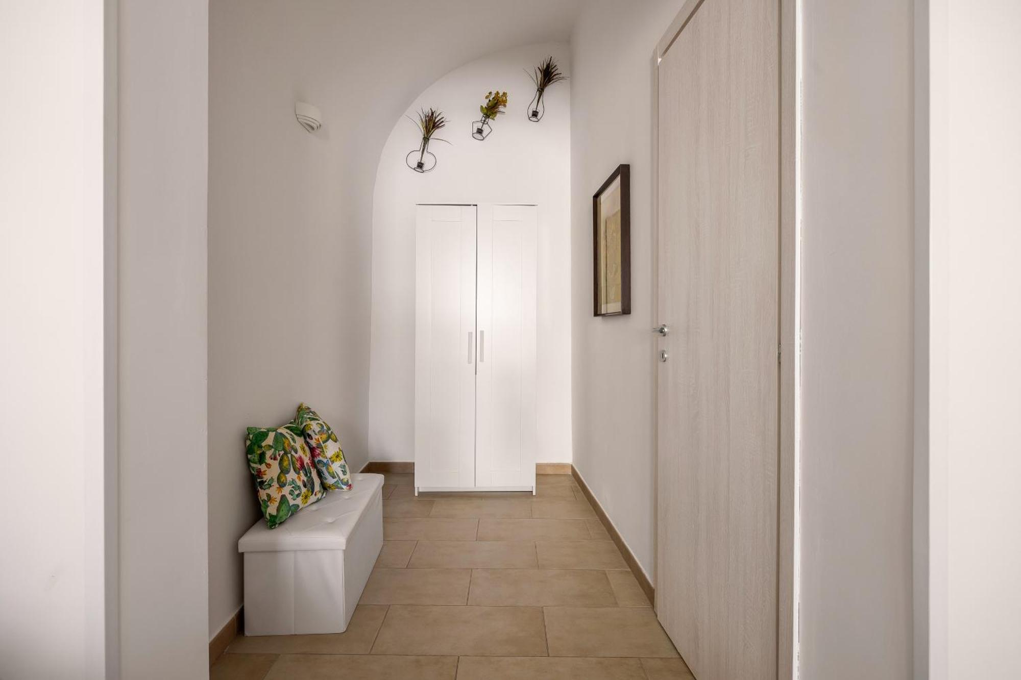 Madre Terra Apartment & Rooms 泰拉西尼 外观 照片