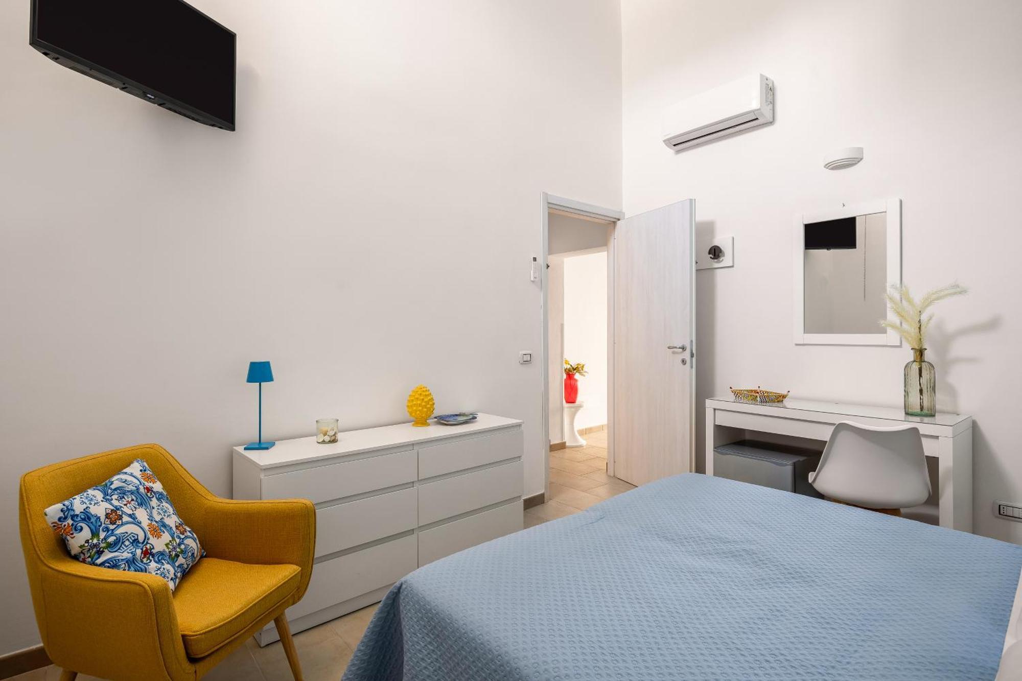 Madre Terra Apartment & Rooms 泰拉西尼 外观 照片
