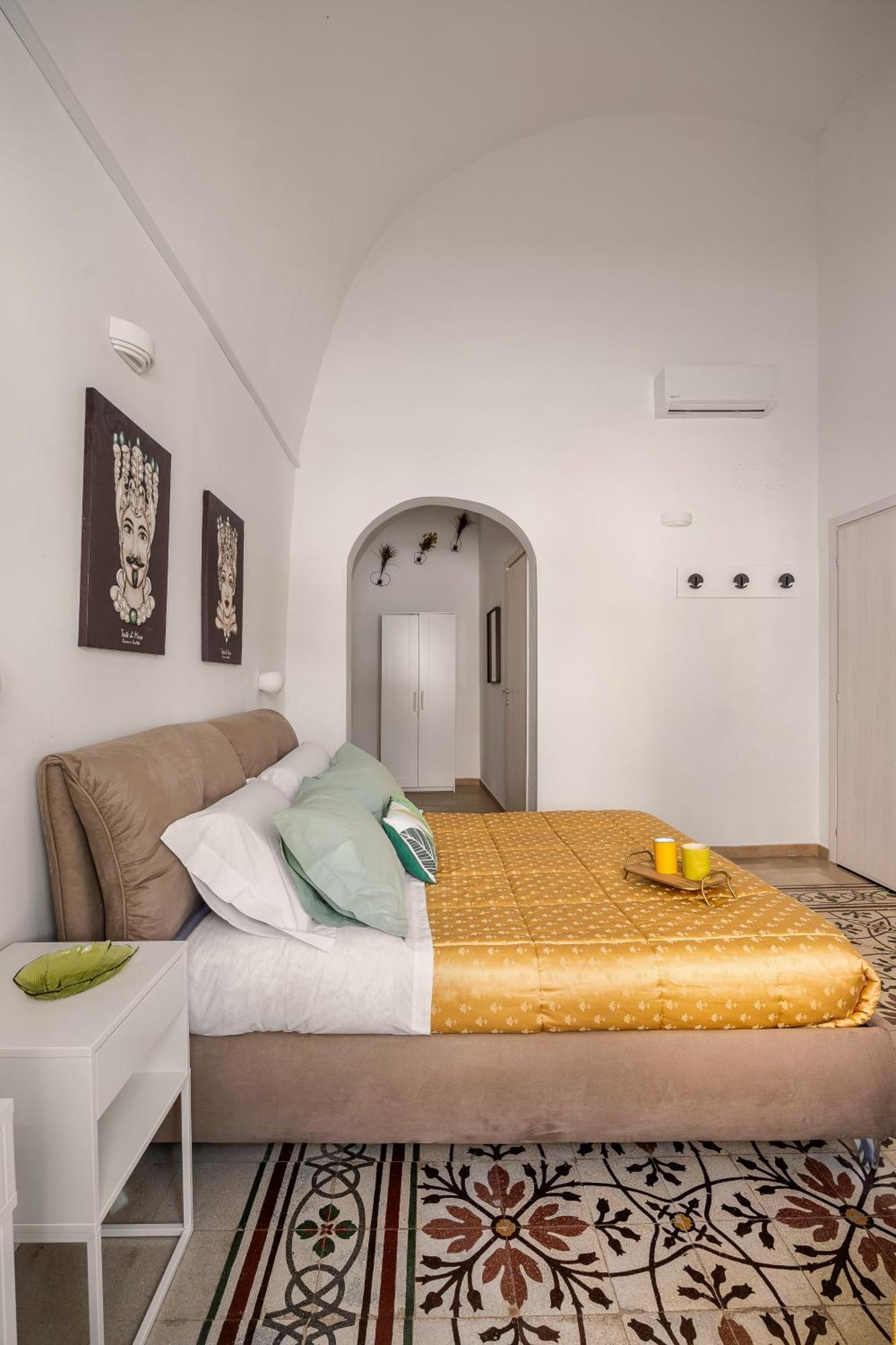 Madre Terra Apartment & Rooms 泰拉西尼 外观 照片