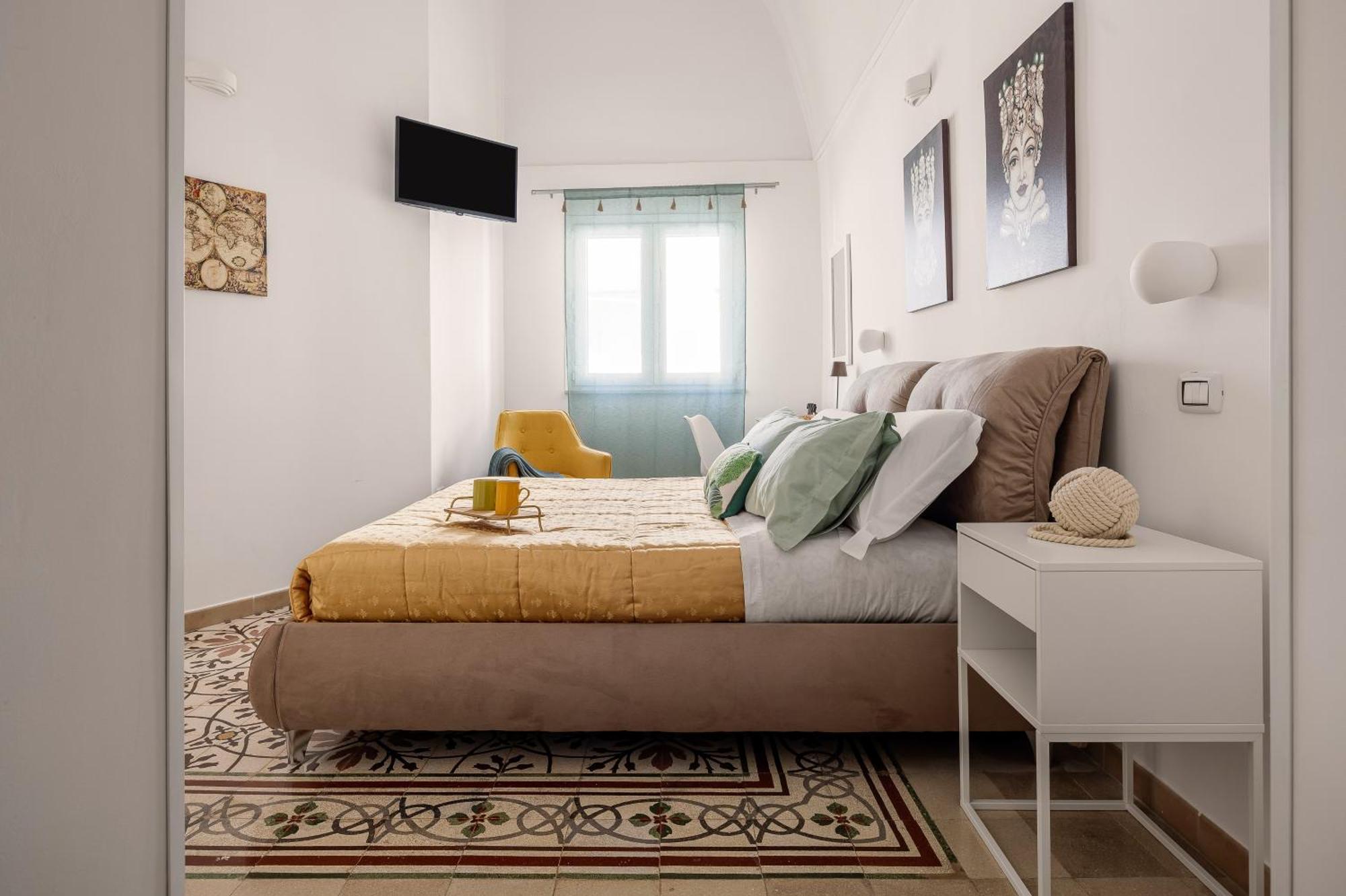 Madre Terra Apartment & Rooms 泰拉西尼 外观 照片