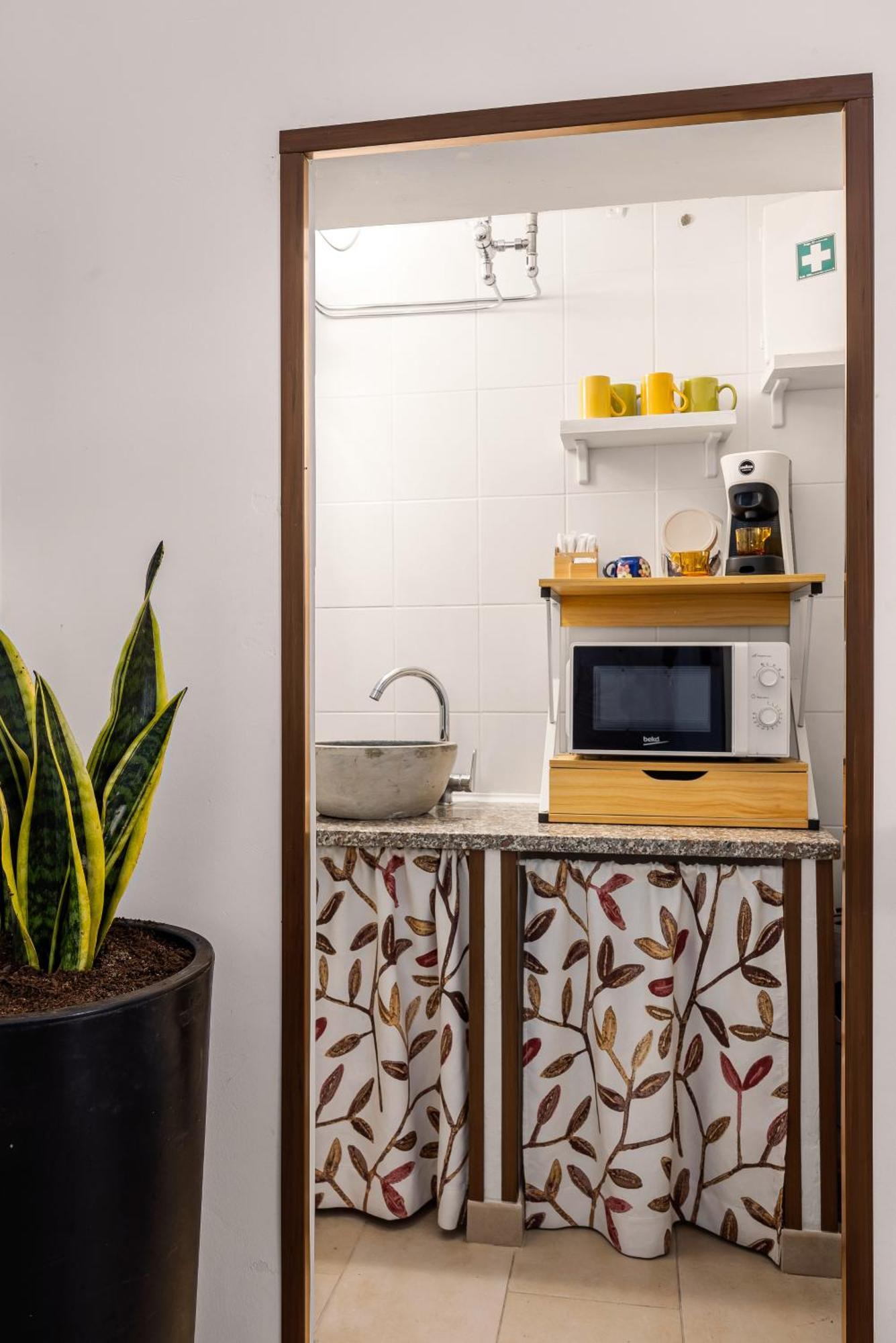 Madre Terra Apartment & Rooms 泰拉西尼 外观 照片