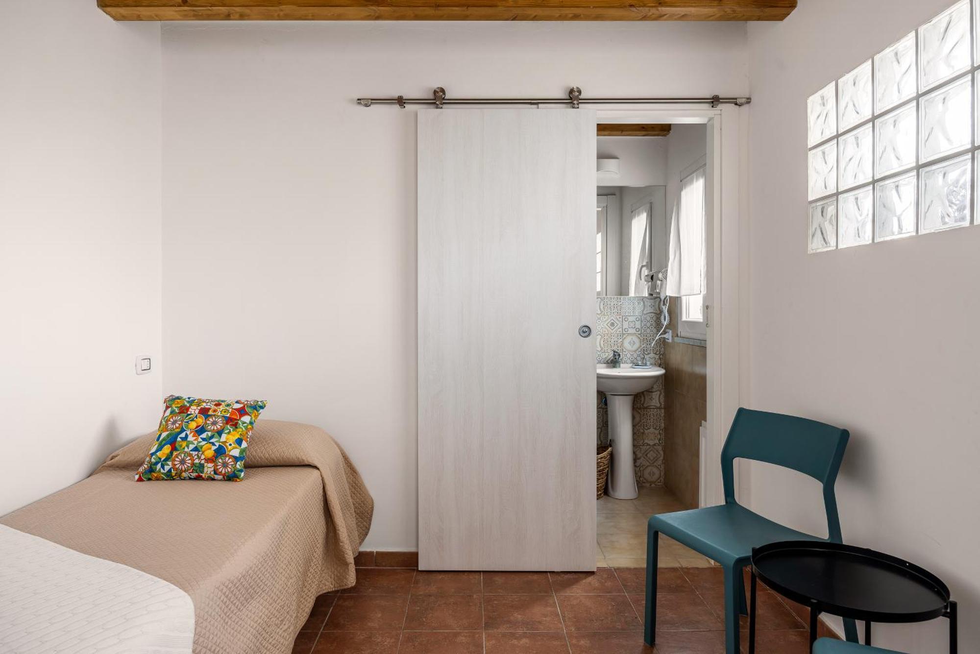 Madre Terra Apartment & Rooms 泰拉西尼 外观 照片