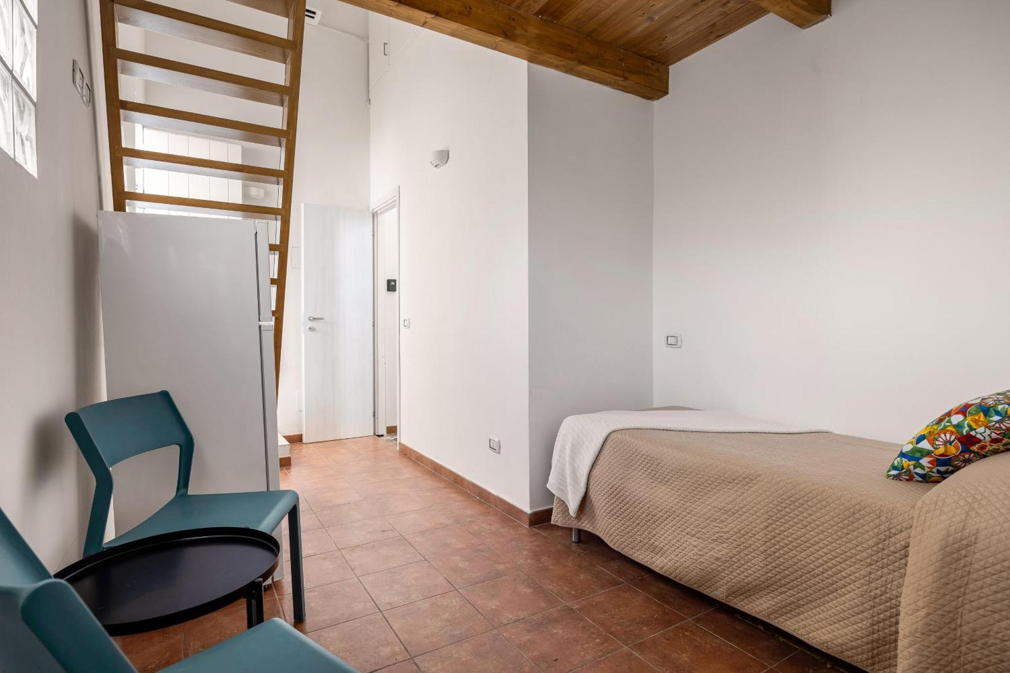 Madre Terra Apartment & Rooms 泰拉西尼 外观 照片