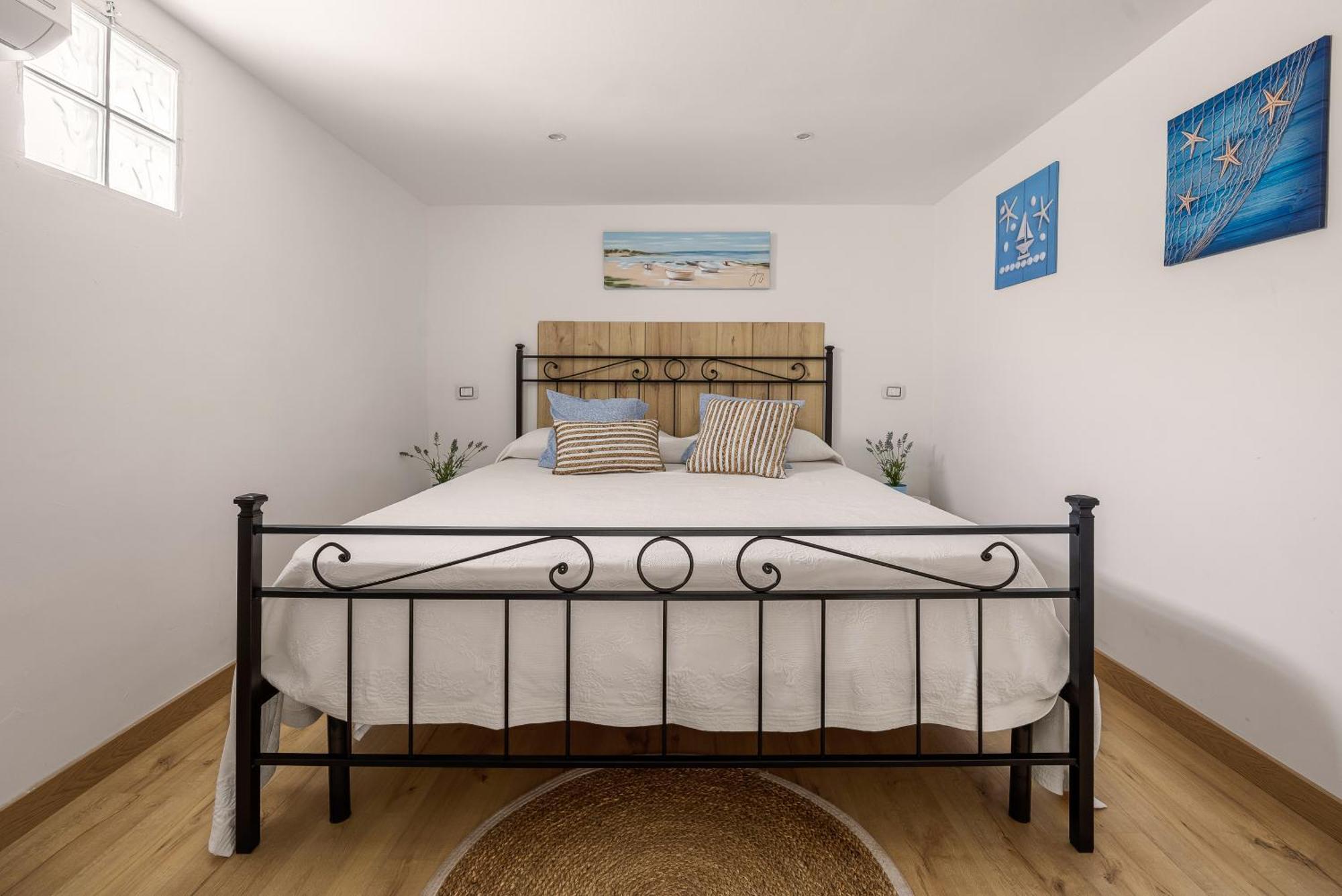 Madre Terra Apartment & Rooms 泰拉西尼 外观 照片