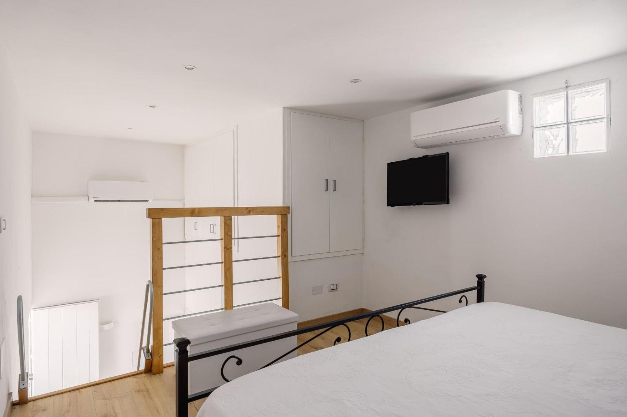 Madre Terra Apartment & Rooms 泰拉西尼 外观 照片