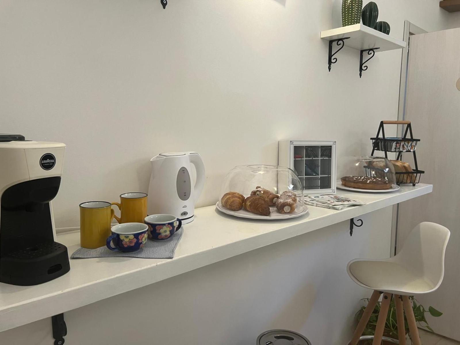 Madre Terra Apartment & Rooms 泰拉西尼 外观 照片